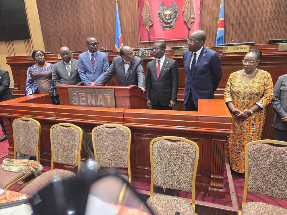 Sénat : Pascal Kinduelo et son bureau, trempés dans un gros scandale financier