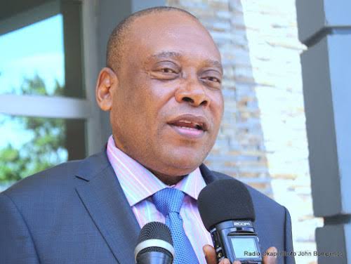 Révision de la Constitution : Steve Mbikayi appelle à un débat parlementaire constructif