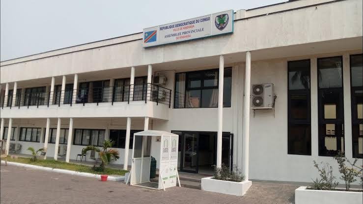 Scandale à l’Assemblée provinciale de Kinshasa: le personnel administratif crie à l&rsquo;injustice