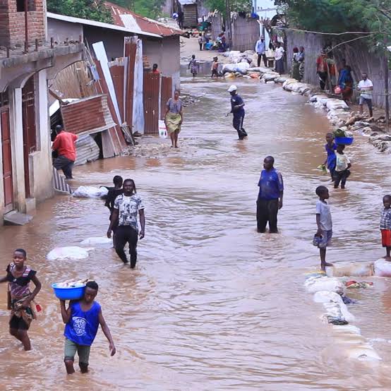 Victime des inondations: Trois mois plus tard, un “retour” sans toit ni plan de secours