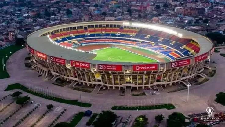 Stade des Martyrs : Le ministre des Sports promet une métamorphose face à la grogne populaire