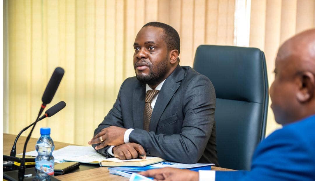 Scandale à la CNSSAP : Junior Mata dans la tourmente pour un marché public de 4,8 millions USD