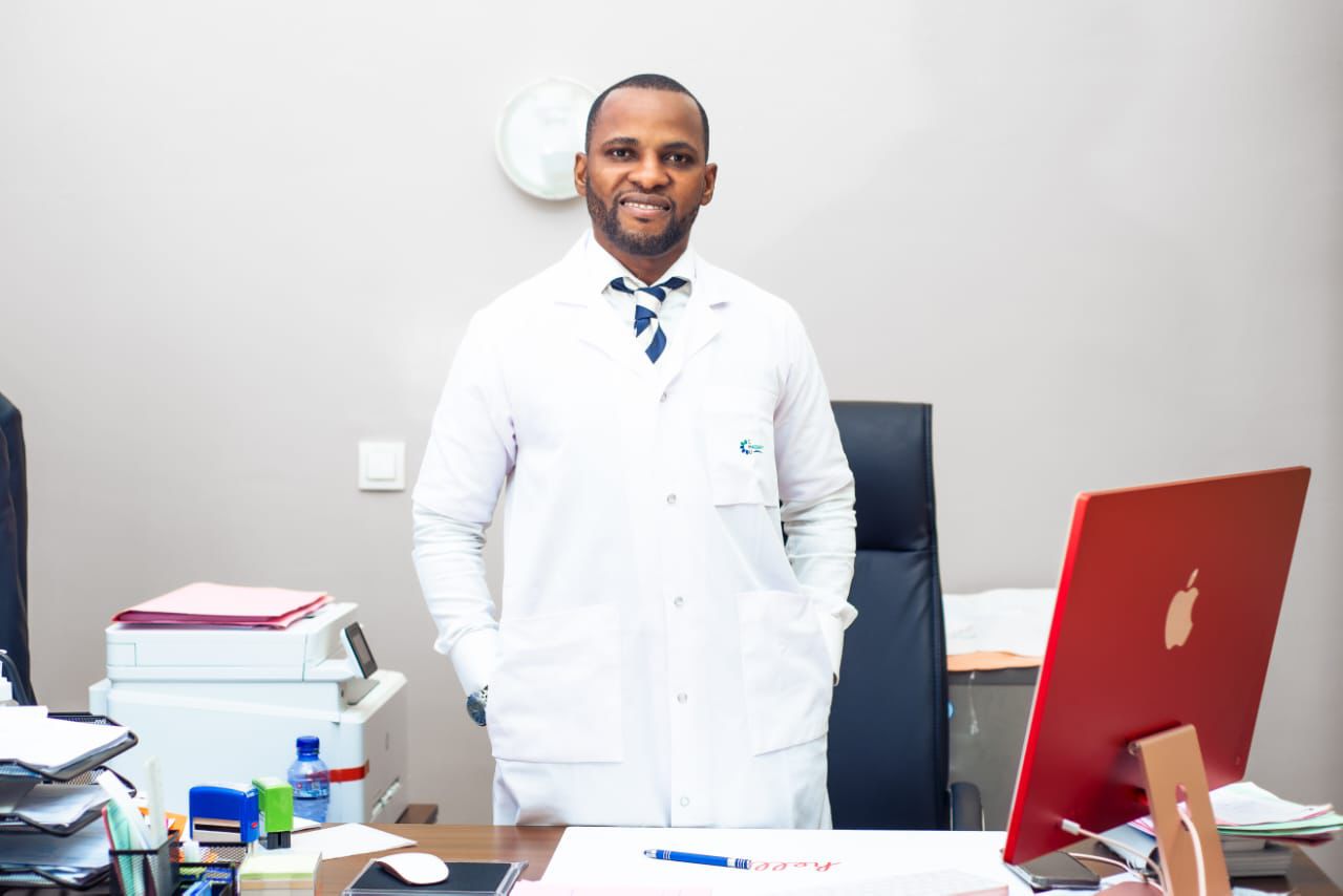 Démenti : Réparation sur les propos diffamatoires, mensongers et délibérés : Docteur Vincent LOKONGA, un vrai sauveur qui guérit du cancer