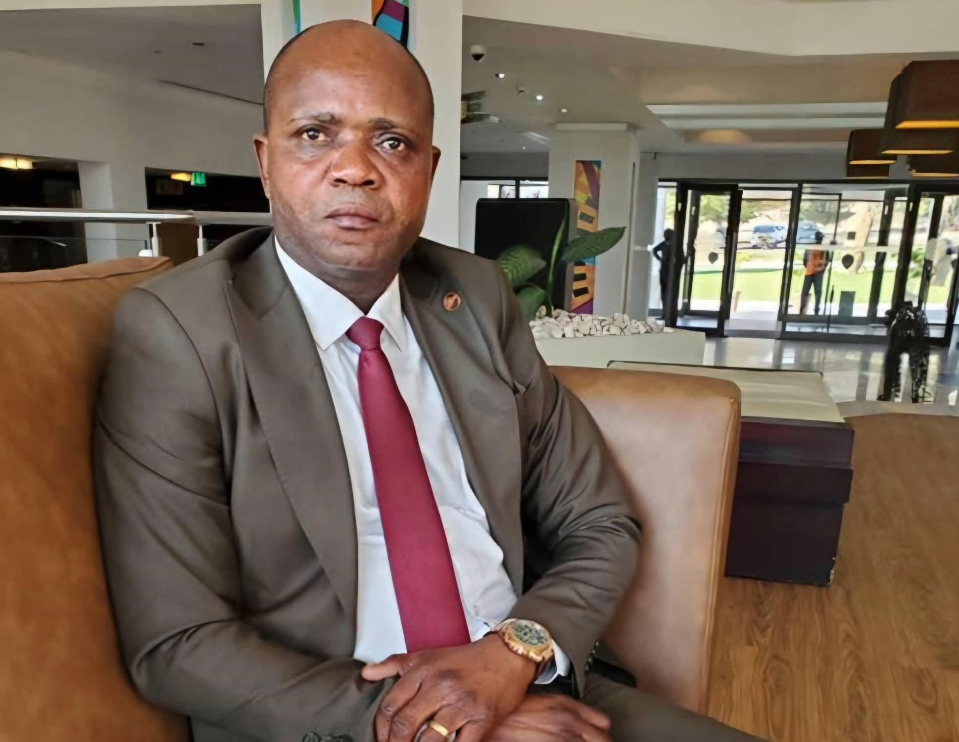 Fonction publique : suspension immédiate du SG de l’Inspection du travail, Jean Paul Mboma Muyuku