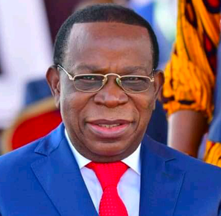 ‎L’Union sacrée salue le geste de Bahati Lukwebo